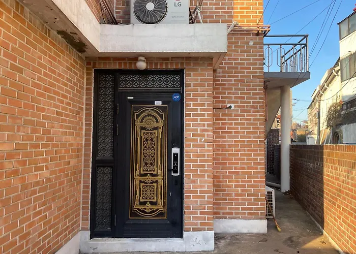 Apartment Friendshouse For Family Trip, 4rooms - 9mins From Stn Seoul